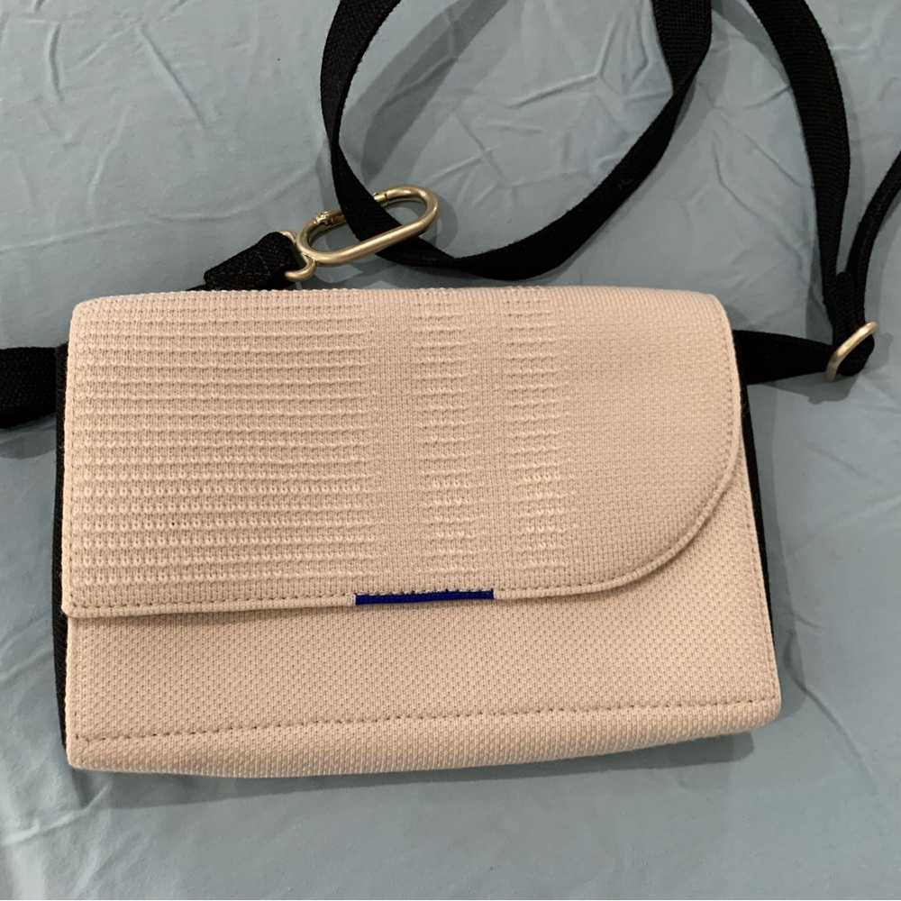 GUC. Rothys merino belt bag.